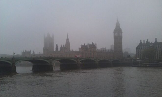 Nebel in Westminster, London