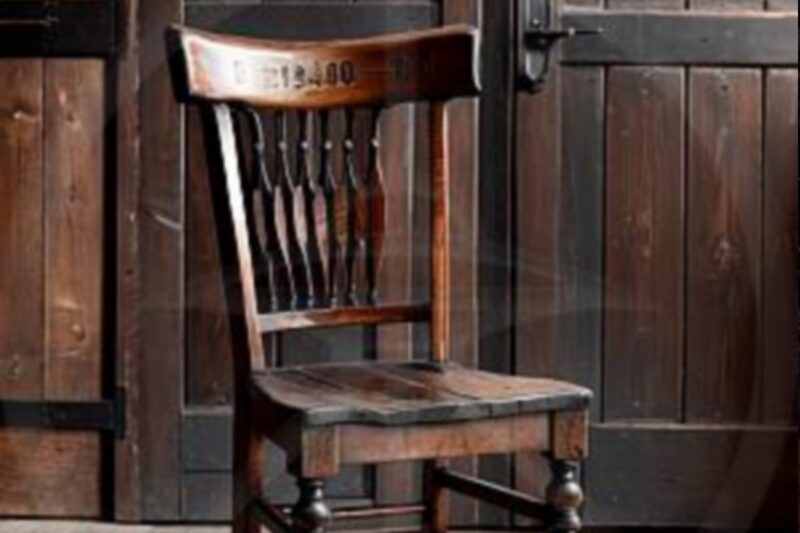 Der tödliche Eichenstuhl